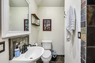 221 N Lucas Dr, Grapevine, TX 76051 - Photo 33