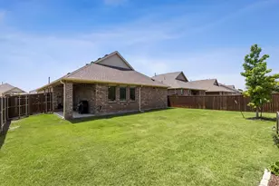 3021 Riddler Wy, Little Elm, TX 75068 - Photo 17