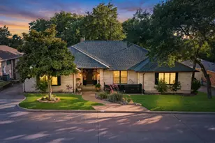 209 Yacht Club Dr, Rockwall, TX 75032 - Photo 1