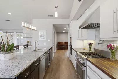 3217 Golfing Green, Farmers Branch, TX 75234 - Photo 11