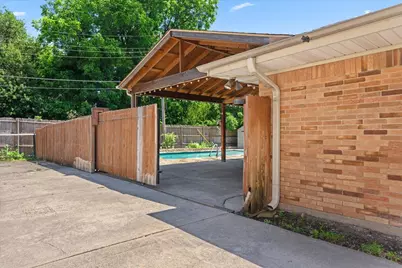2400 Douglas Avenue, Irving, TX 75062 - Photo 35