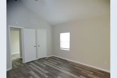 202 E Cober Drive, Grand Prairie, TX 75051 - Photo 17