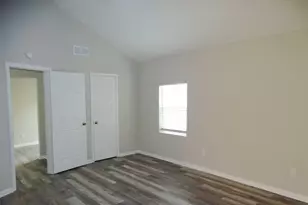 202 E Cober Dr, Grand Prairie, TX 75051 - Photo 17