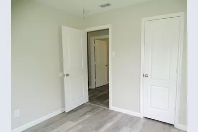 202 E Cober Drive, Grand Prairie, TX 75051 - Photo 23