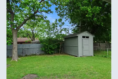 202 E Cober Drive, Grand Prairie, TX 75051 - Photo 33