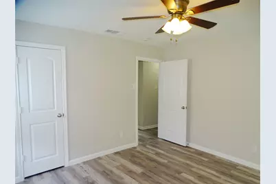 202 E Cober Drive, Grand Prairie, TX 75051 - Photo 25