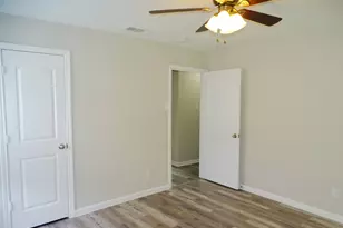 202 E Cober Dr, Grand Prairie, TX 75051 - Photo 25