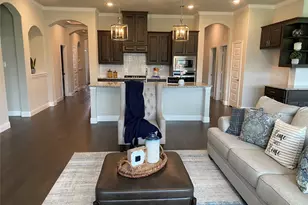209 Johnson St, Granbury, TX 76048 - Photo 5