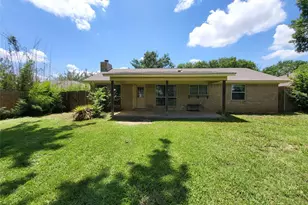 1106 Meadowview Dr, Euless, TX 76039 - Photo 21