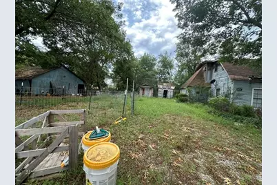 419 W Pine, Whitewright, TX 75491 - Photo 25
