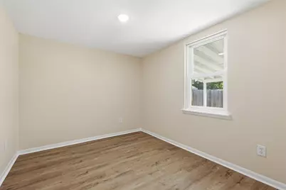 807 Highland Drive, Arlington, TX 76010 - Photo 9