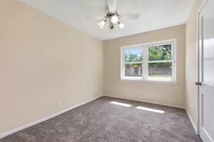 807 Highland Dr, Arlington, TX 76010 - Photo 17