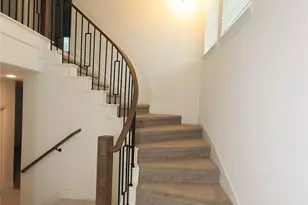 124 Canonbury Dr, Lewisville, TX 75067 - Photo 3