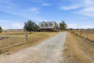 107 Private Rd 3421, Bridgeport, TX 76426 - Photo 1