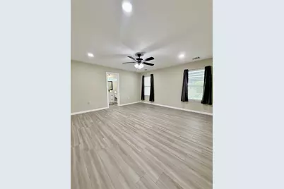 2666 Burton Avenue, Fort Worth, TX 76105 - Photo 9