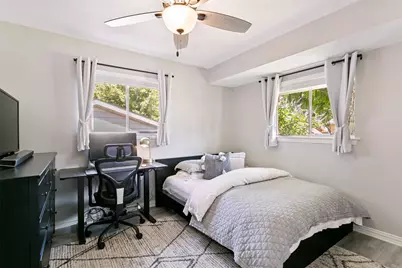 1028 Meadowbrook Drive, Grapevine, TX 76051 - Photo 19