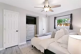 1028 Meadowbrook Dr, Grapevine, TX 76051 - Photo 15
