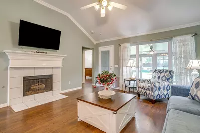 108 Hollywood Boulevard, Euless, TX 76040 - Photo 9