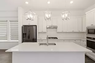 239 Woodson St, Irving, TX 75063 - Photo 3