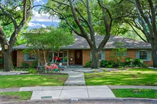 911 St Lukes Dr, Richardson, TX 75080 - Photo 1