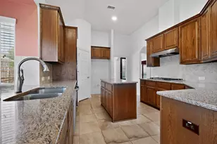 1410 Nighthawk Ln, Mansfield, TX 76063 - Photo 9
