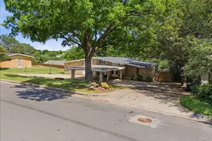1905 Dakar Rd E, Fort Worth, TX 76116 - Photo 39