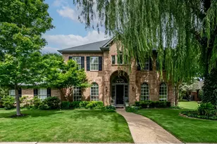 2704 Lakesedge Dr, McKinney, TX 75072 - Photo 1