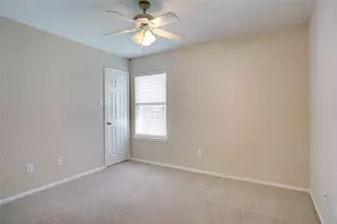 1305 Mountain Peak Dr, Fort Worth, TX 76052 - Photo 13