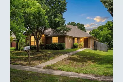 1995 Castle Drive, Garland, TX 75040 - Photo 5