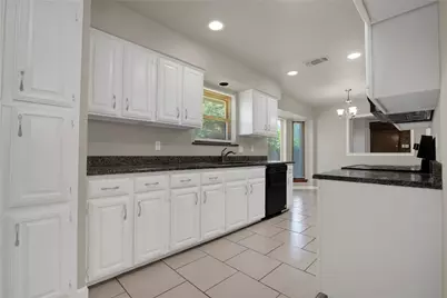 1733 Brighton Drive, Carrollton, TX 75007 - Photo 5
