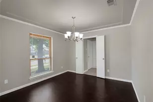 1733 Brighton Dr, Carrollton, TX 75007 - Photo 3