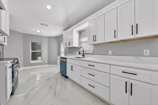 11814 Sunrise Dr, Balch Springs, TX 75180 - Photo 11