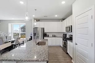 2233 Burning Bush Ln, Waxahachie, TX 75167 - Photo 5
