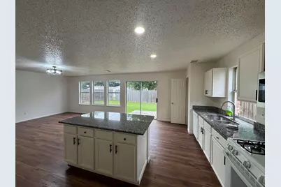 7305 Marsland Lane, Arlington, TX 76001 - Photo 9