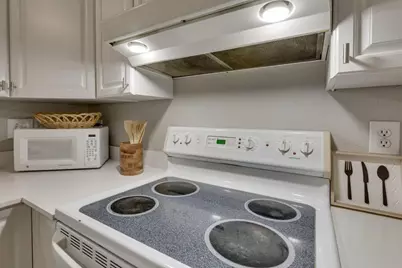 15151 Berry Trail #401, Dallas, TX 75248 - Photo 9