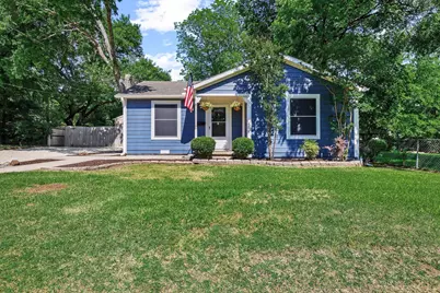 1208 Mill Street, Gainesville, TX 76240 - Photo 1