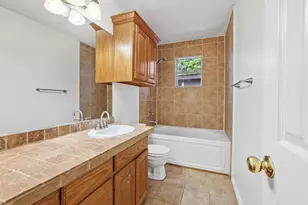 1208 Mill St, Gainesville, TX 76240 - Photo 5