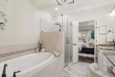 703 N Avalon Court, Granbury, TX 76048 - Photo 17