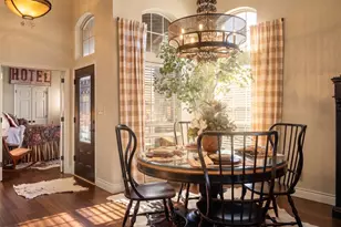 703 N Avalon Ct, Granbury, TX 76048 - Photo 5