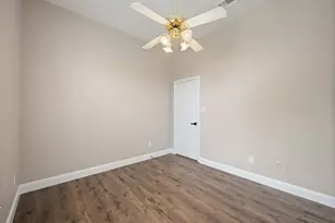 1433 Indian Springs, Carrollton, TX 75007 - Photo 19