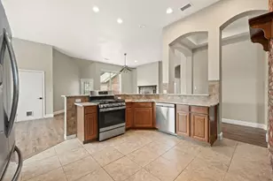 1433 Indian Springs, Carrollton, TX 75007 - Photo 5