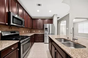 424 Castle St, DeSoto, TX 75115 - Photo 5