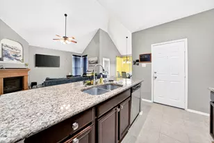 424 Castle St, DeSoto, TX 75115 - Photo 7