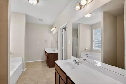 107 Cantle Street, Waxahachie, TX 75165 - Photo 19