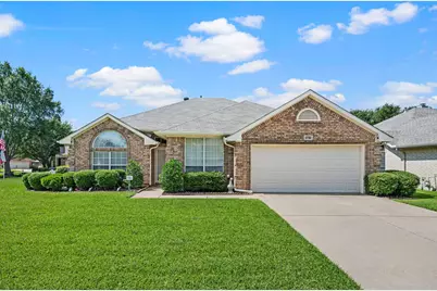 2732 Crystal Glenn Circle, Hurst, TX 76054 - Photo 1