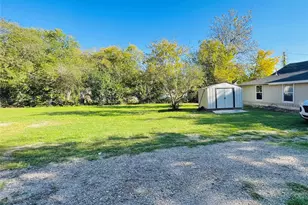 111 Rousseau St, Waxahachie, TX 75165 - Photo 3