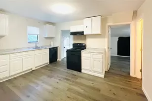 111 Rousseau St, Waxahachie, TX 75165 - Photo 11