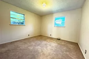 560 26th St SW, Paris, TX 75460 - Photo 9