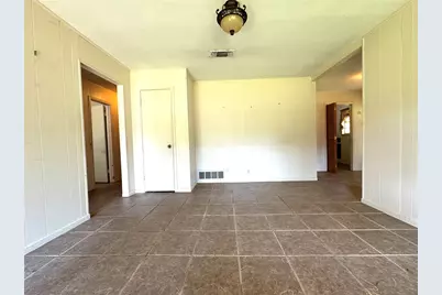 560 26th Street SW, Paris, TX 75460 - Photo 3