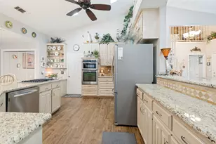 1212 Boardwalk St, Arlington, TX 76011 - Photo 11
